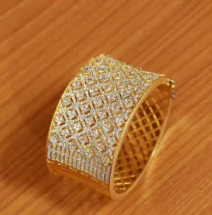 DIAMOND LOOK CZ STUDDED GOLD PLATED OPENABLE BRACELET