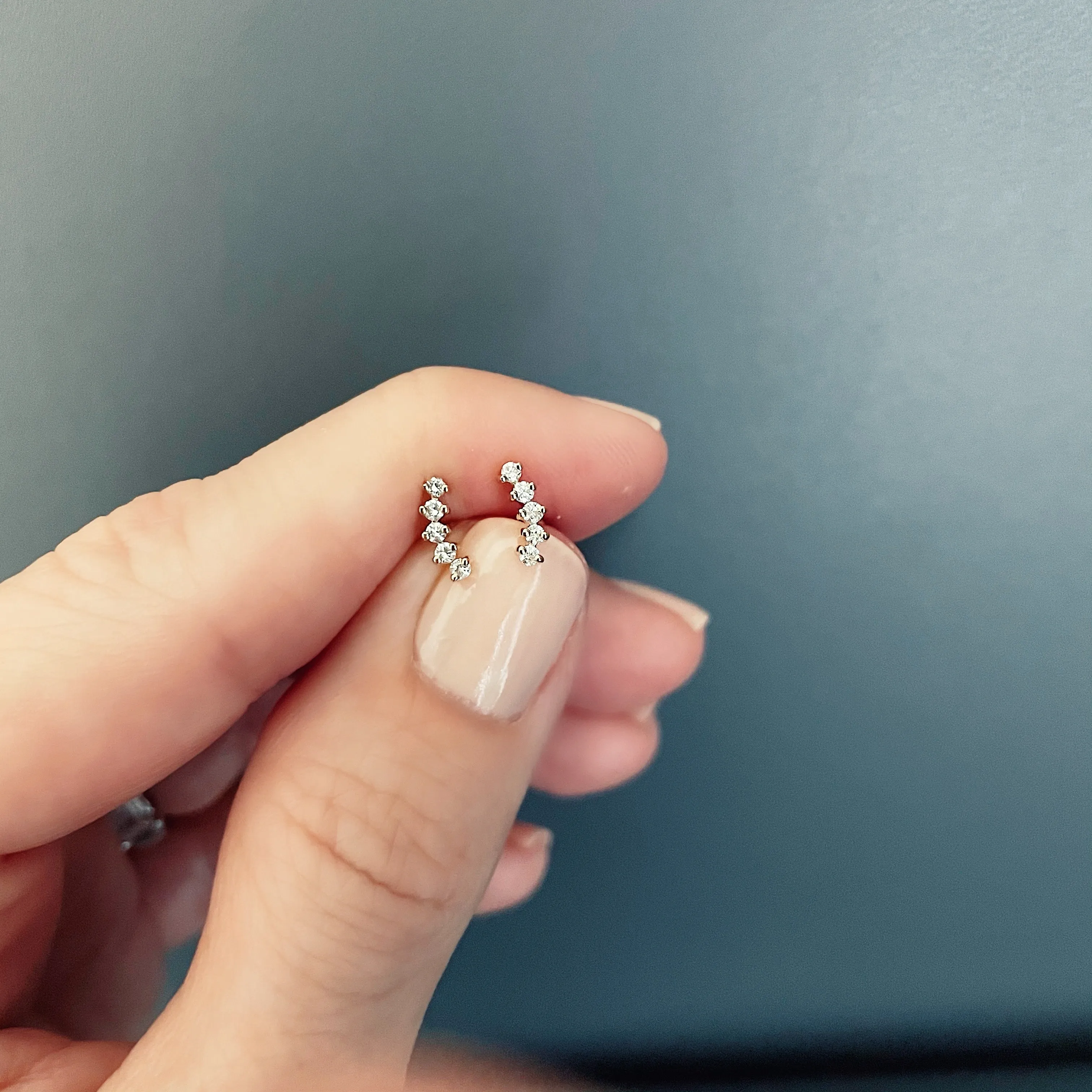 Five Diamond Curve Stud Earring