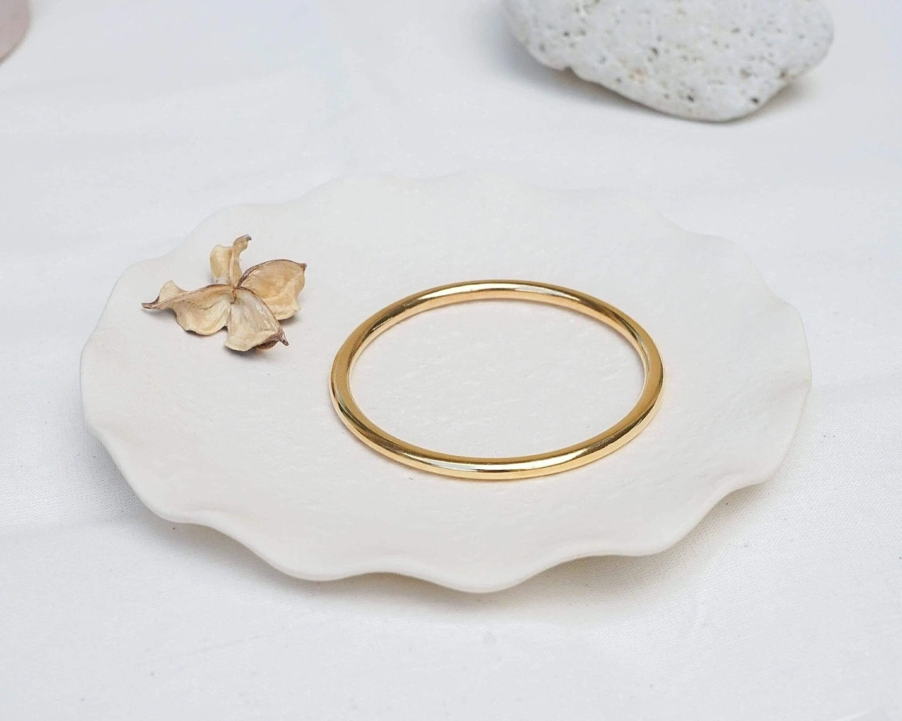 Gold Shiny Thick Round Bangle Bracelet