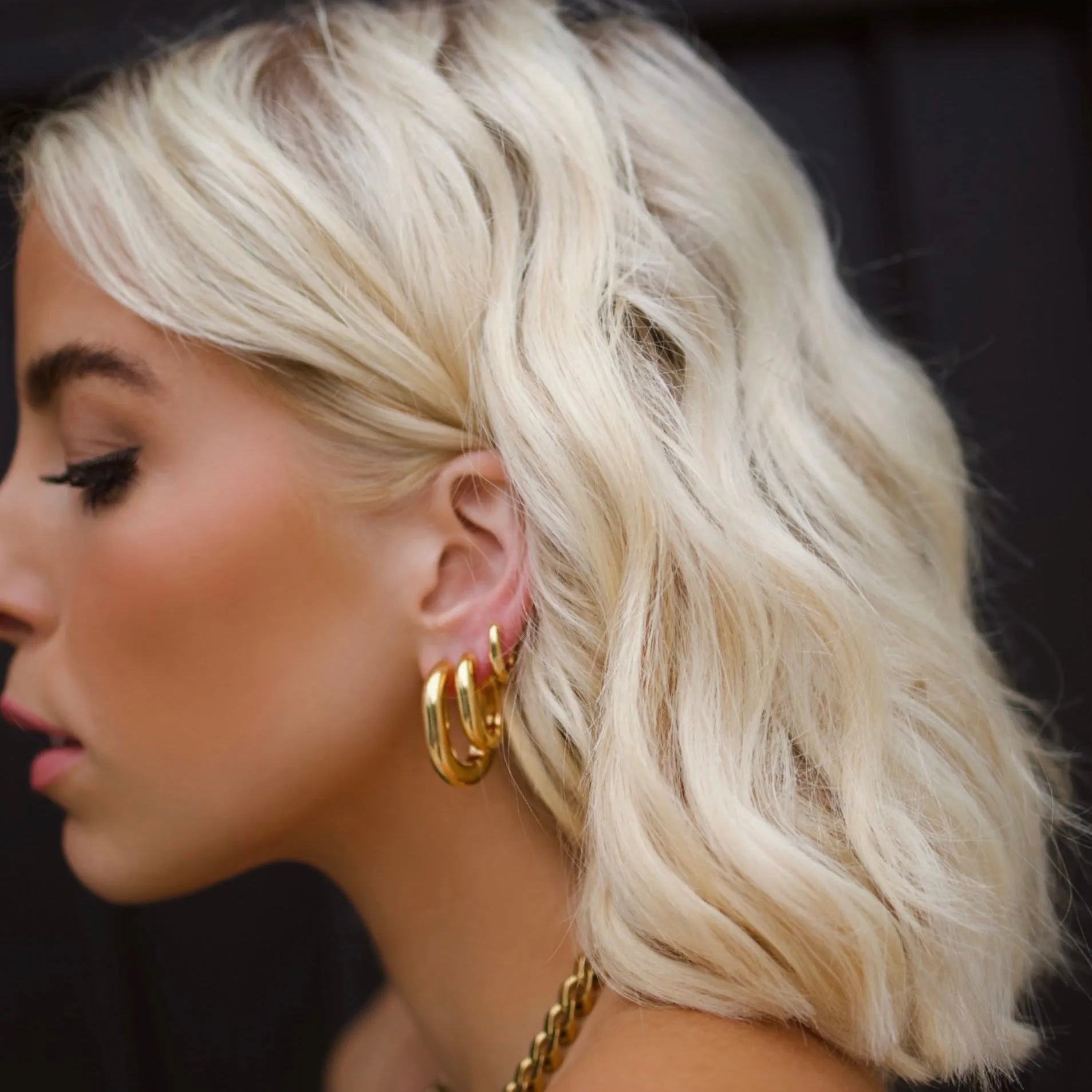 Icon Oval Hoops - Gold Medium