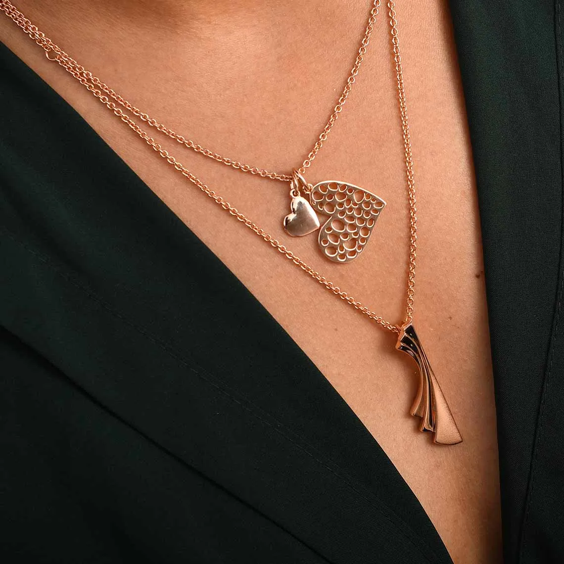 Lattice Heart Charm Necklace   Ouro Floating Heart Charm Bracelet in 9K Gold
