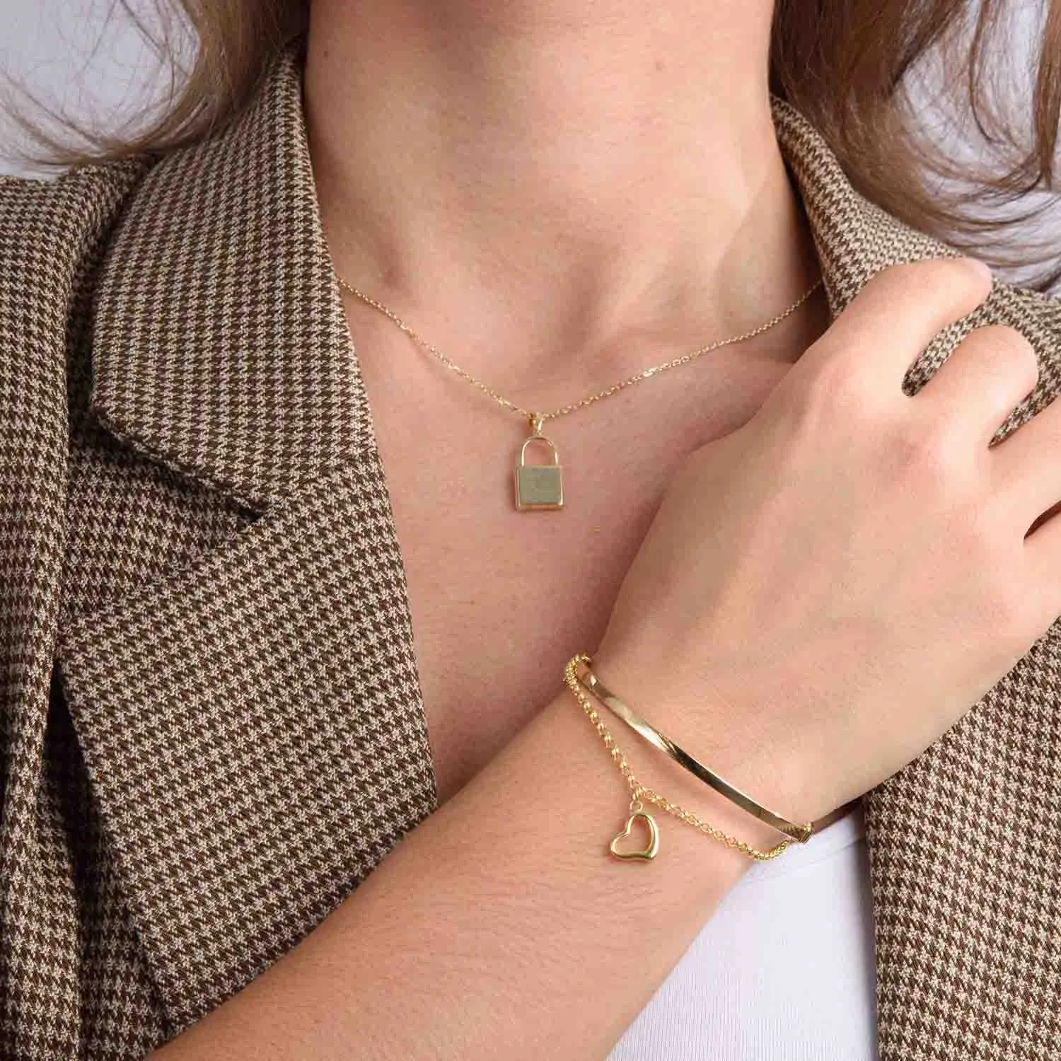 Lattice Heart Charm Necklace   Ouro Floating Heart Charm Bracelet in 9K Gold