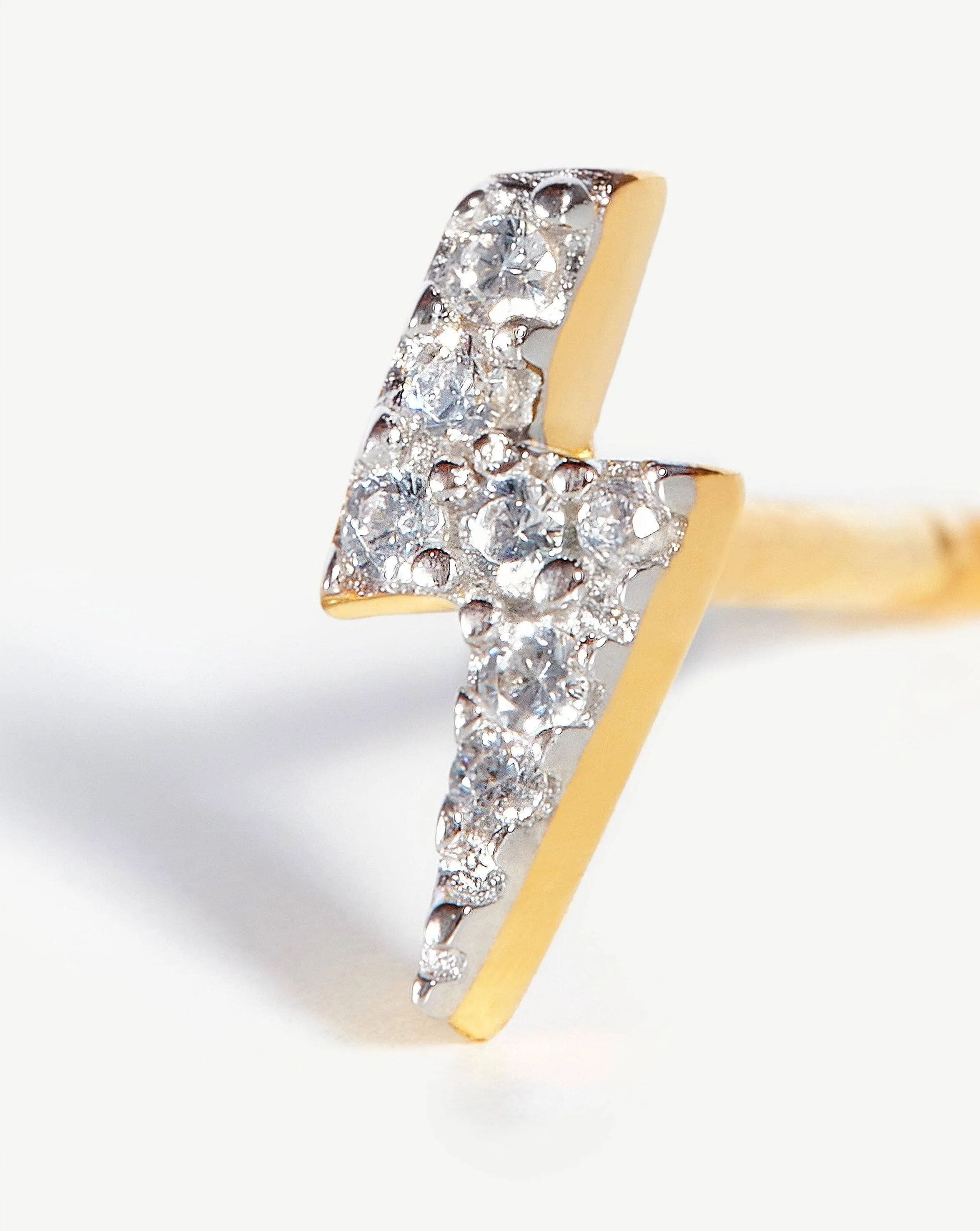 Pave Single Struck Stud