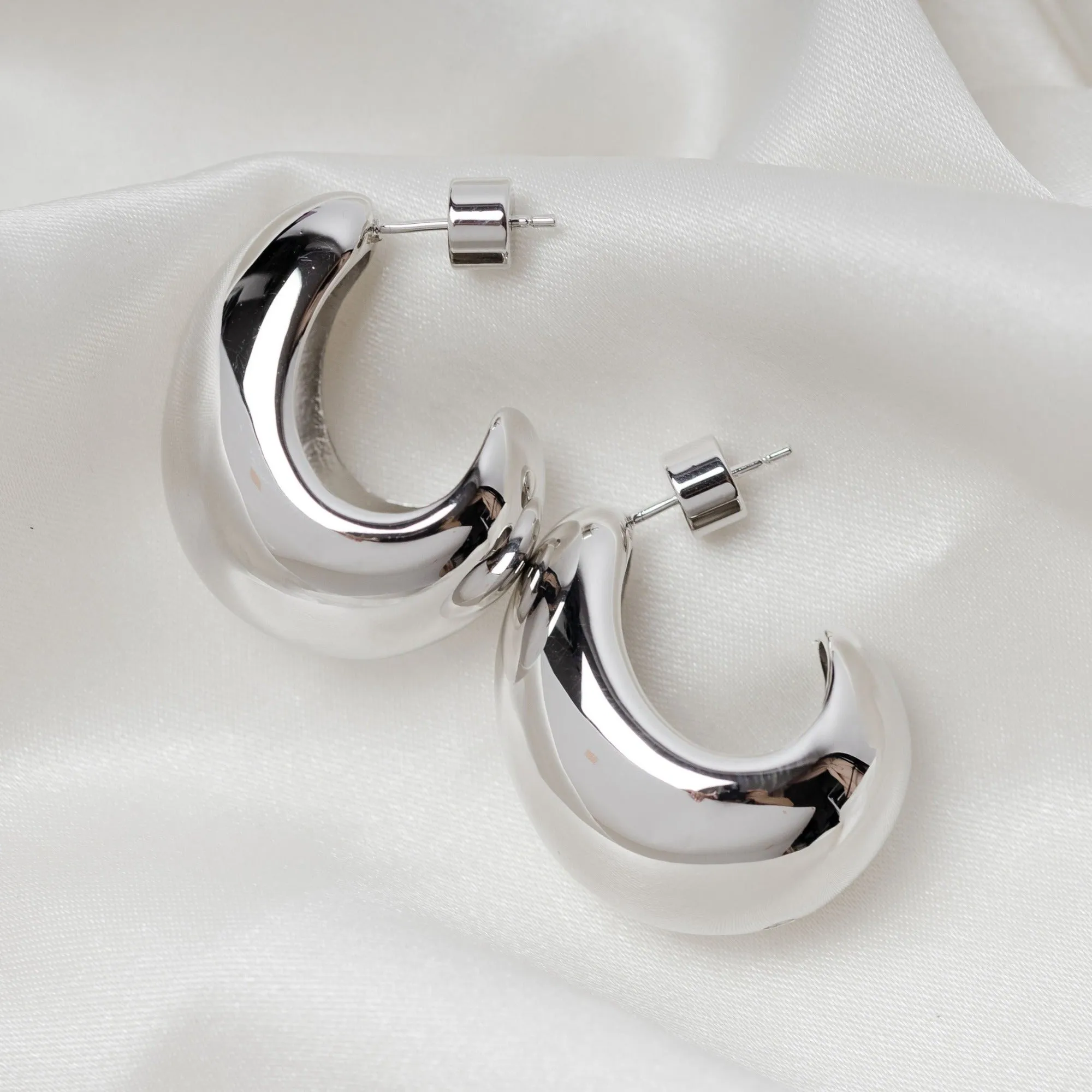 Renaissance Hoops - Silver Medium