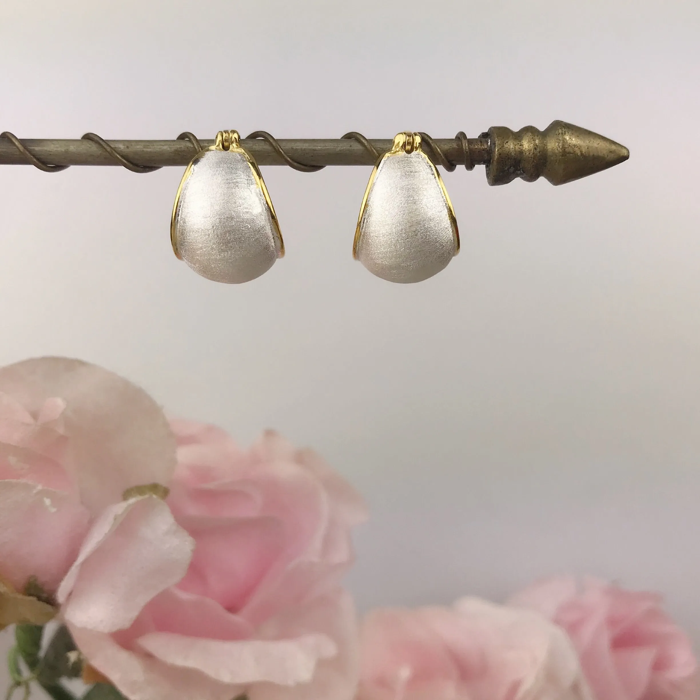 Satin Swing Earrings - VE458