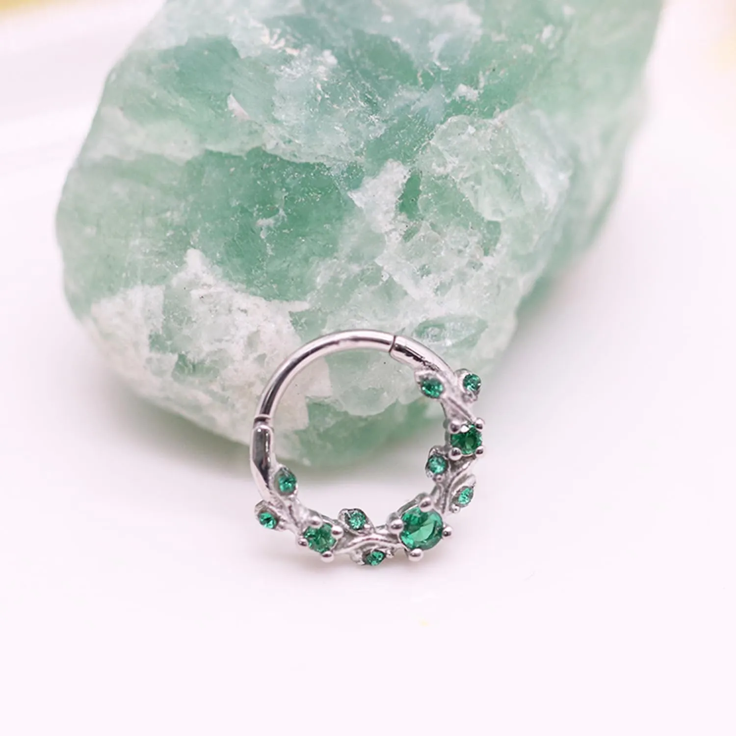 Septum Ring 16G Leaf Septum Nose Ring 316L Stainless Steel Vine Septum Piercing Daith Piercing Jewelry Conch Helix Earring Cartilage Earring for Women Men