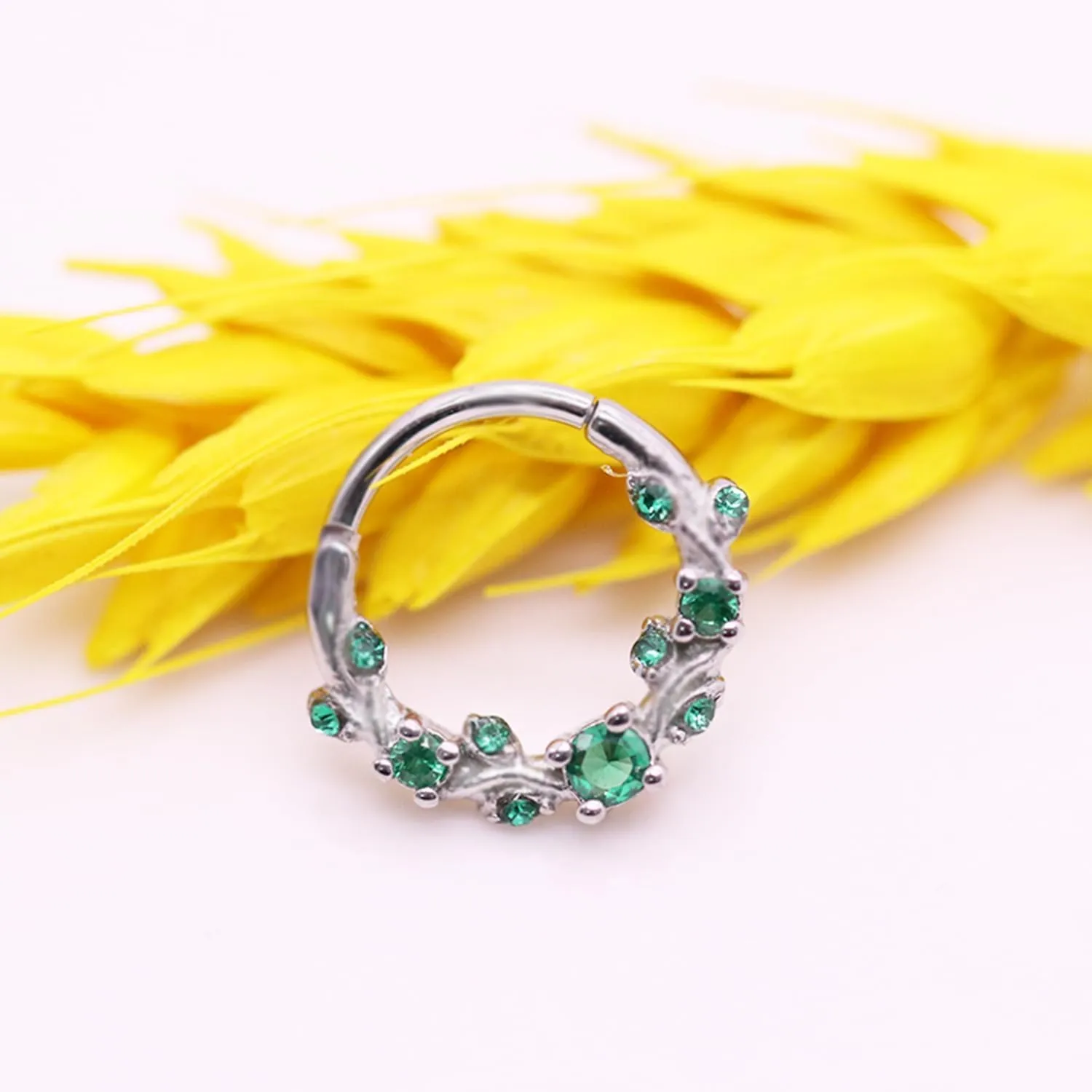 Septum Ring 16G Leaf Septum Nose Ring 316L Stainless Steel Vine Septum Piercing Daith Piercing Jewelry Conch Helix Earring Cartilage Earring for Women Men