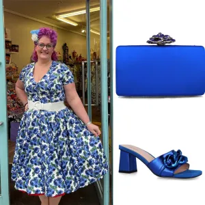 Shana Pretty Roses Swing Dress by Collectif