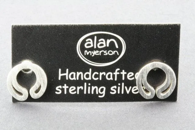 stretch curve stud