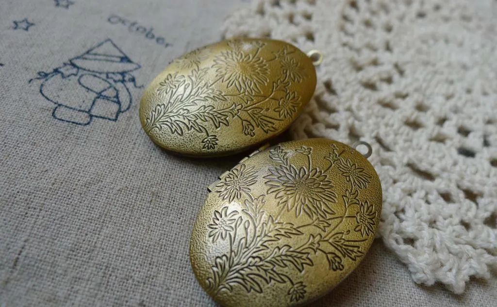 Tree Lockets Antique Bronze Oval Photo Locket A5450