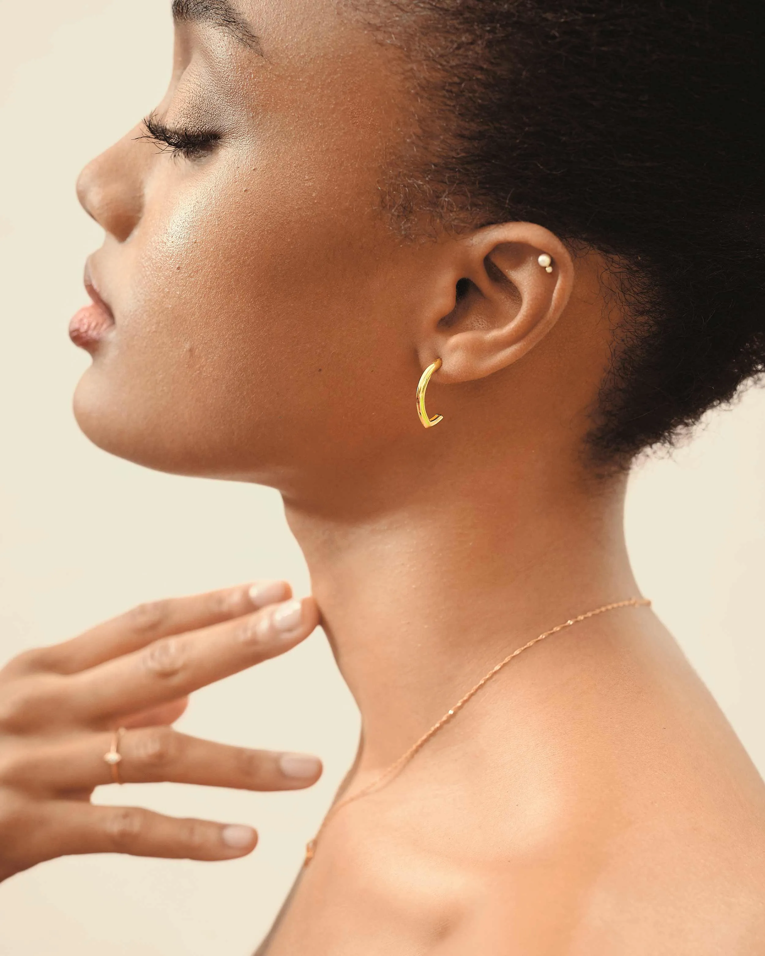 Victoria Gold Hoop Earrings
