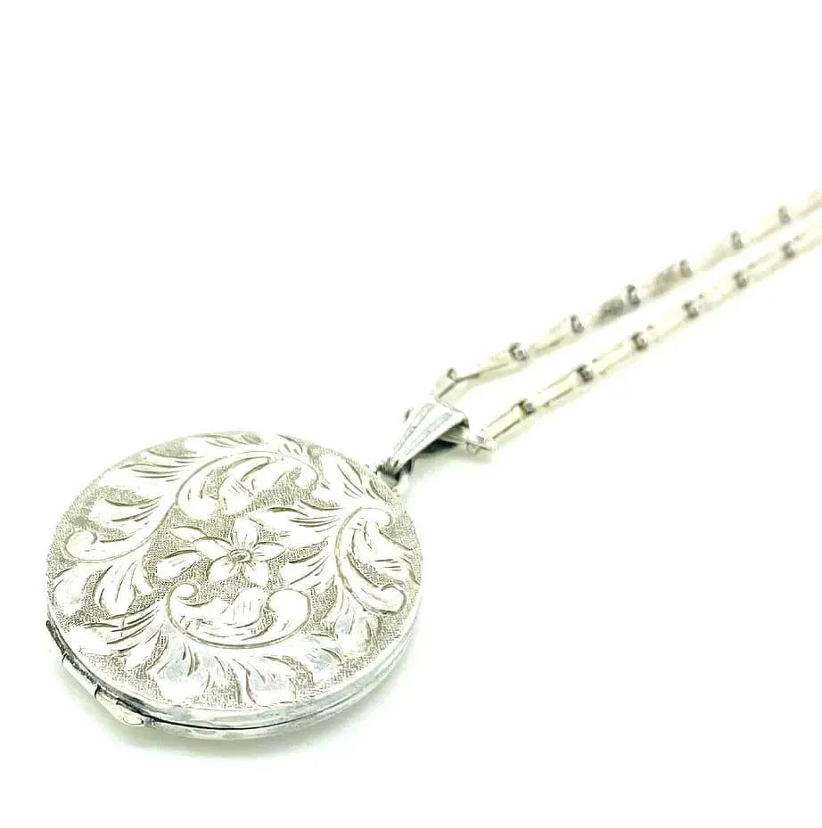 Vintage 1960s Silver Round Locket Necklace